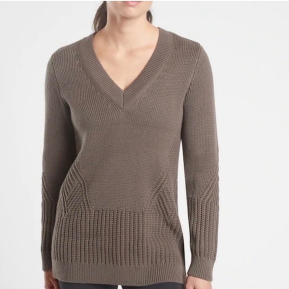 Athleta Sweaters - Athleta Teton V-Neck Cable Knit Sweater